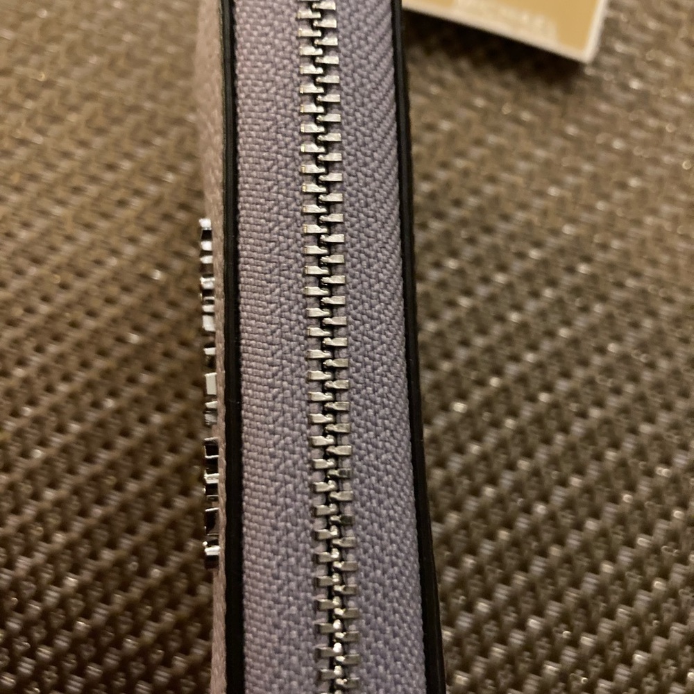 Michael Kors Lavender Mist Pebbled Leather Zip-Around Wallet New with Tag - Picture 6 of 6